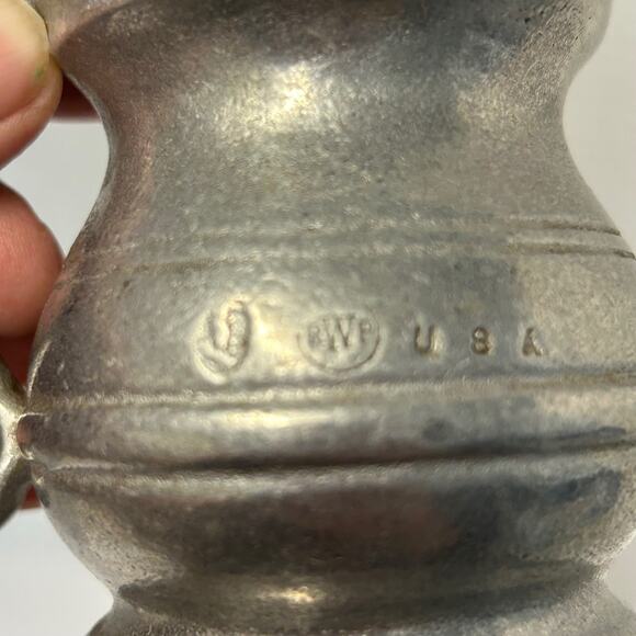 Vintage 1970's Wilton Armetale Plough Tavern Pot Belly Salt Pepper Toothpick Set - Picture 3 of 10